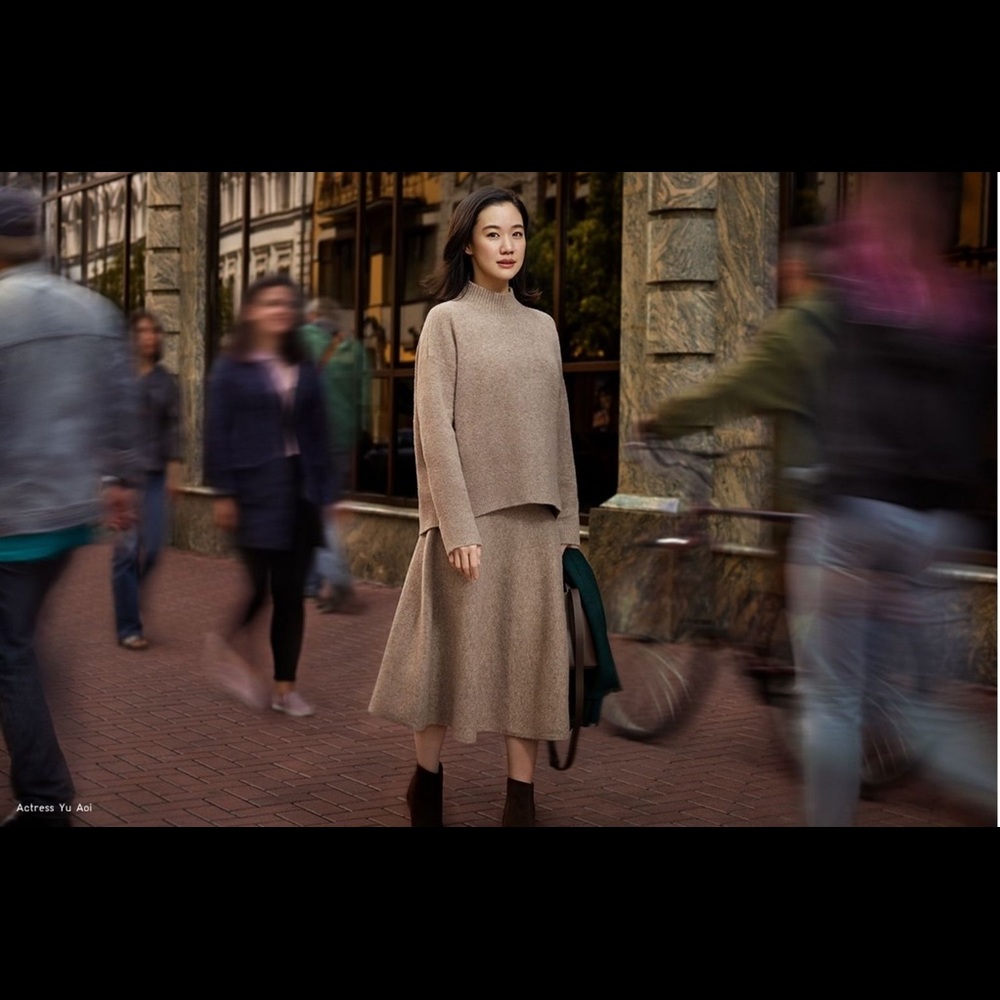 Uniqlo 2pcs soufflé yarn sweater and skirt set in Heathered green - Picture 4 of 5